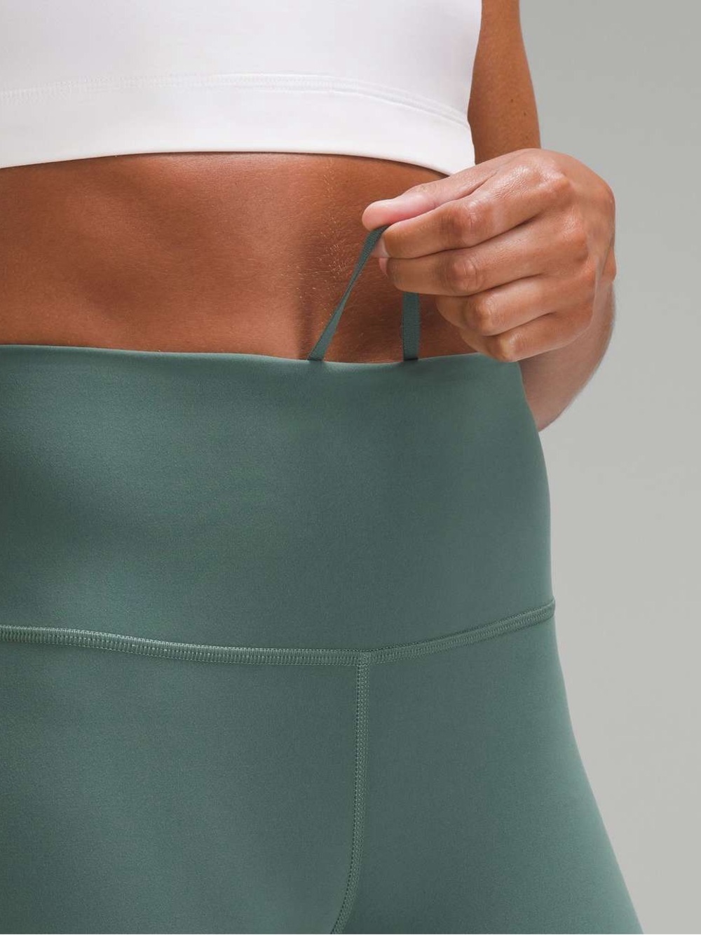 Lululemon 🍋 | 2 | Wunder Train High-Rise Short 6" in Medium Forest - Picture 5 of 8